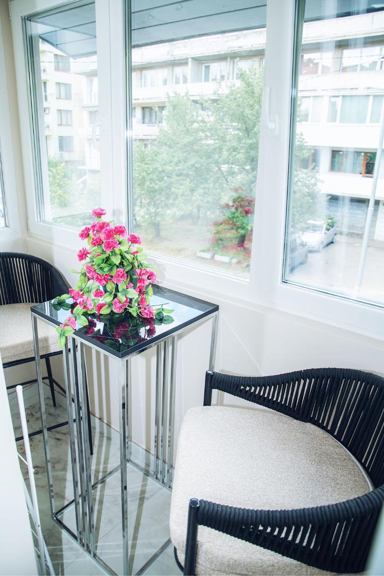Luxurious House With Three Deluxe & Free Parking Apartment