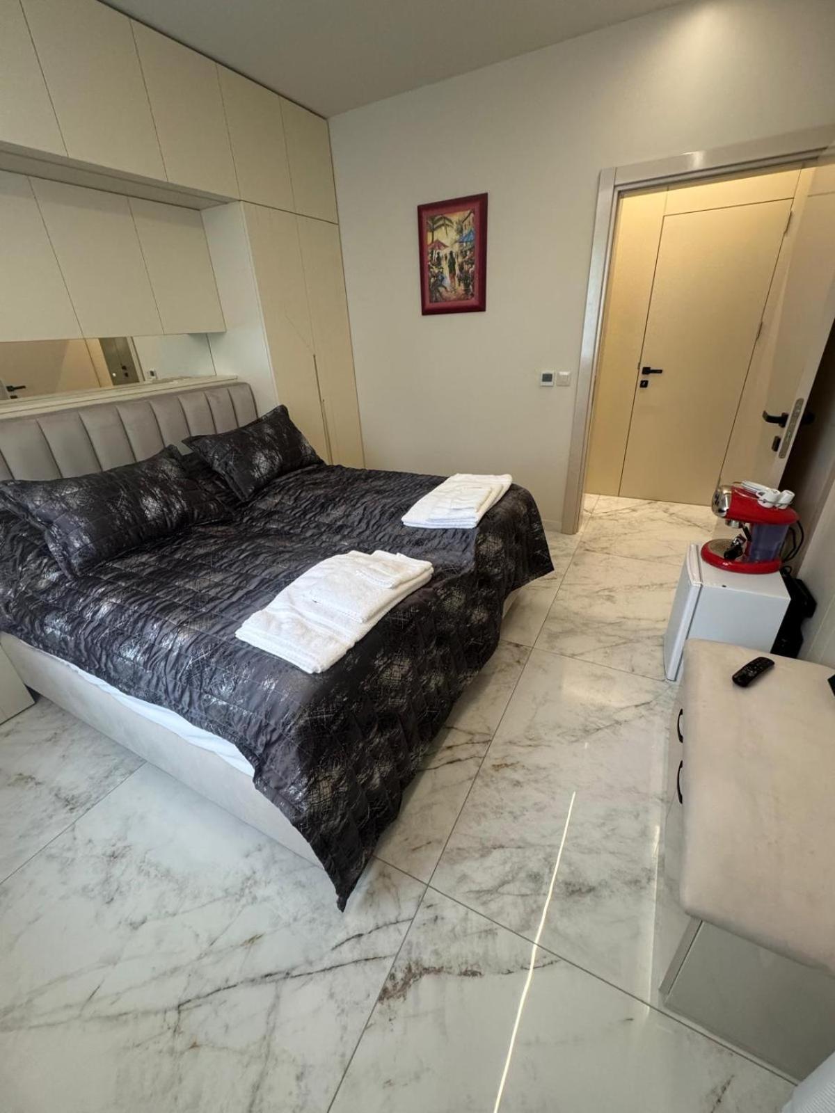 Luxurious House With Three Deluxe & Free Parking Sofia